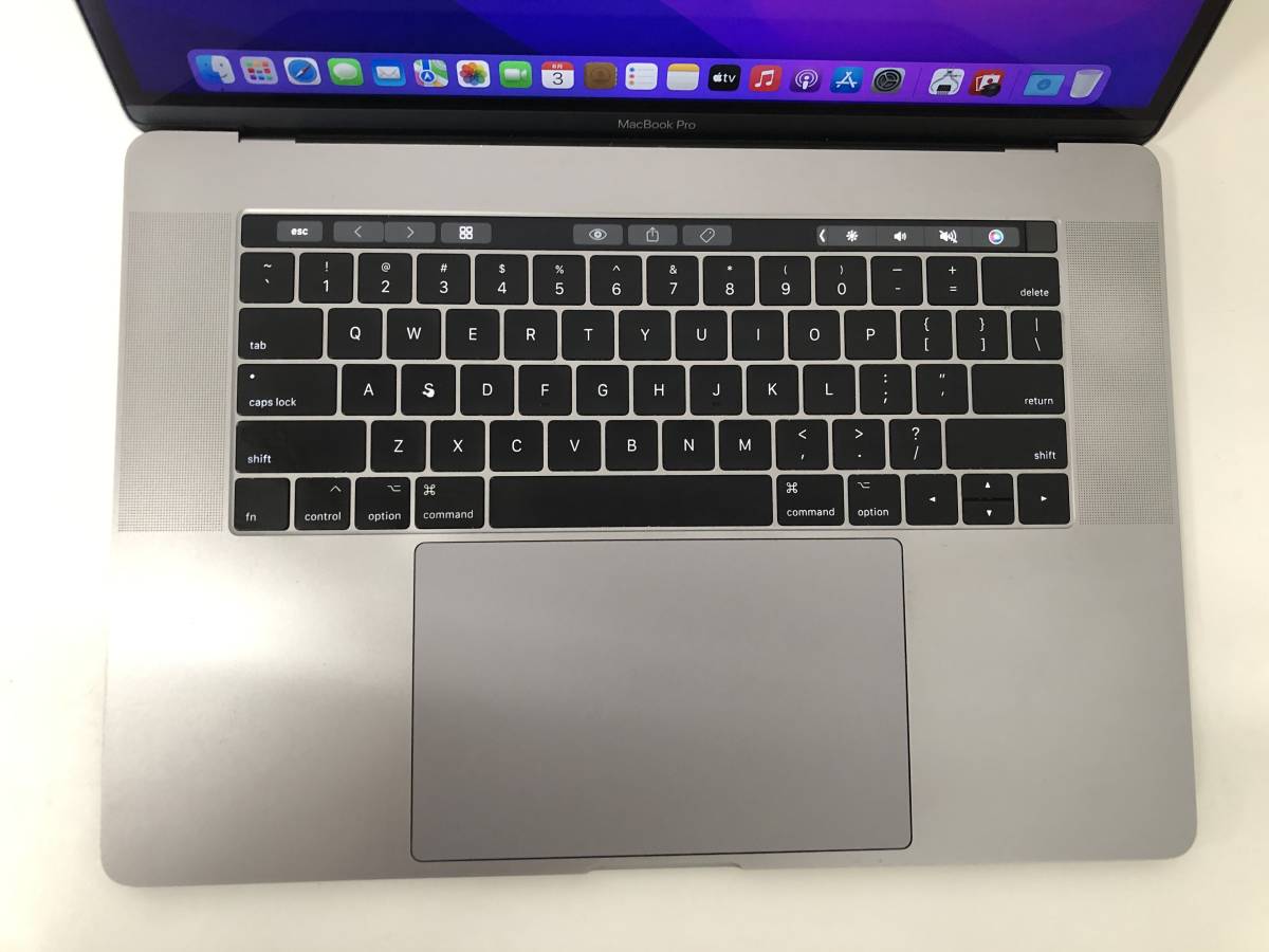 Apple Macbook Pro 2017/ Core i7 2.8GHz / 8GB / 251GB / 15インチ 