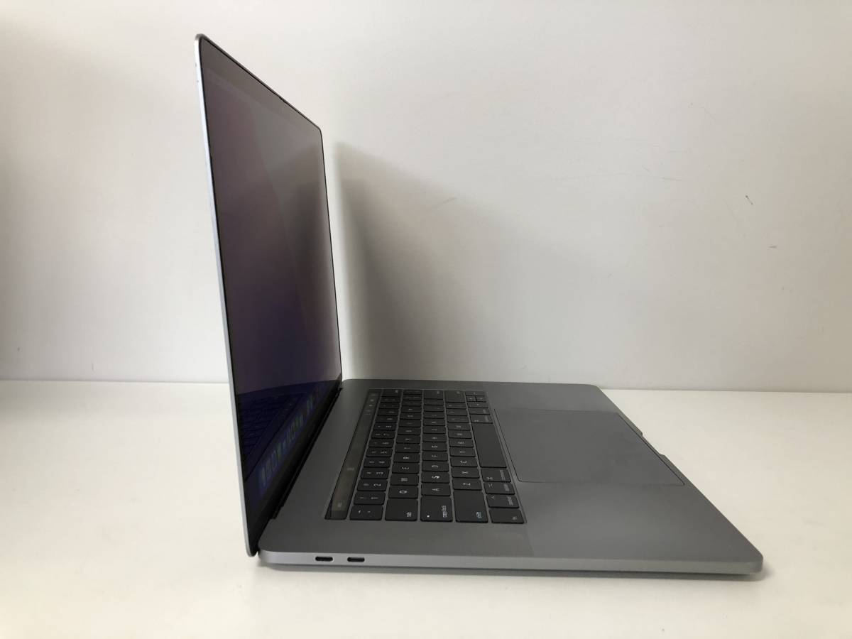 Apple Macbook Pro 2017/ Core i7 2.8GHz / 8GB / 251GB / 15インチ