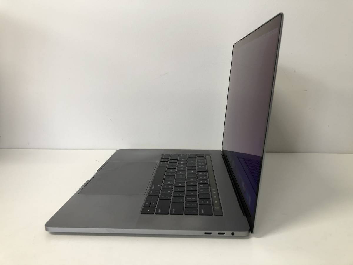Apple Macbook Pro 2017/ Core i7 2.8GHz / 8GB / 251GB / 15インチ