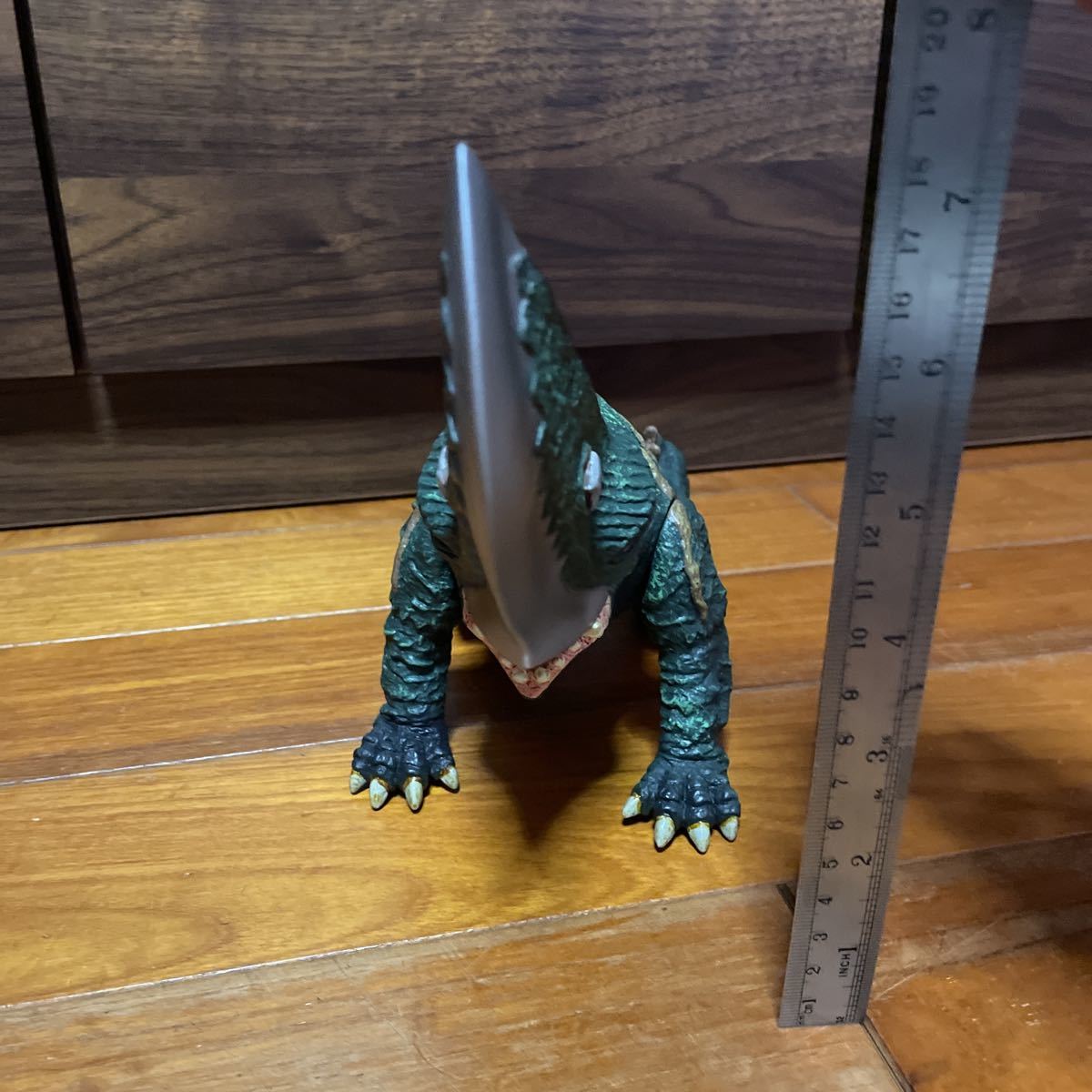ロケットプロ メガフィギュアシリーズ 大悪獣ギロン ギロン ガメラ