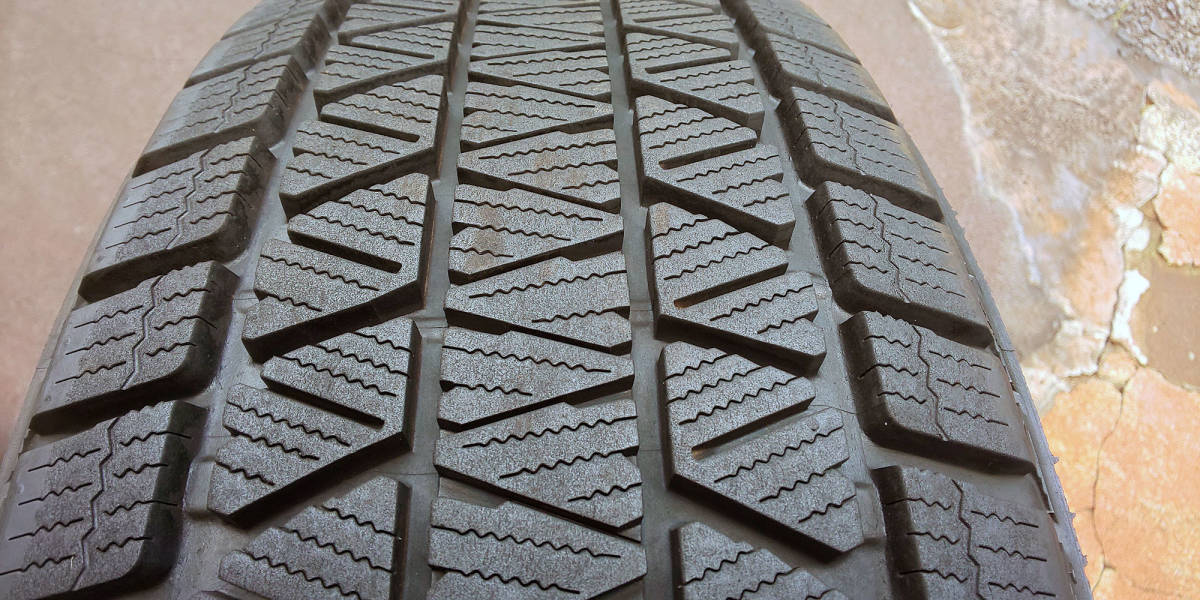 DM-V3 235&frasl;60R18 ブリザック 107Q XL ブリヂストン BLIZZAK dm-v3 235&frasl;60&frasl;r18の通販 | BRIDGESTONE Blizzak - 235&frasl;60 通販・タイヤ交換ならブリヂストン メルカリ