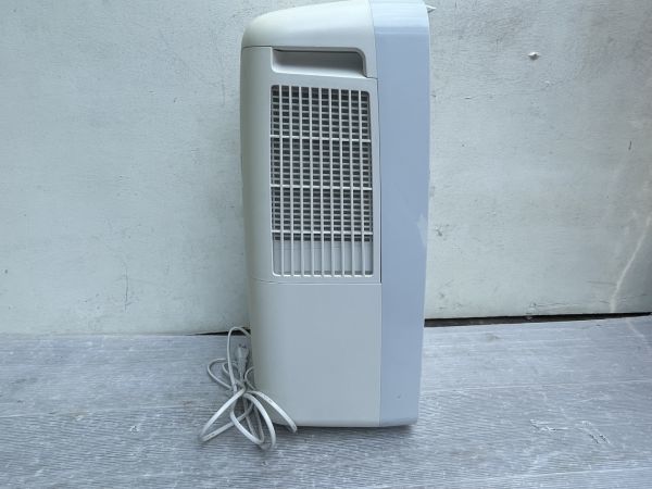 SHARP CM-L100 コンパクトクール 除湿機 2020年製 SHARP CM-L100 コンパクトクール 除湿機 2020年製 除湿機
