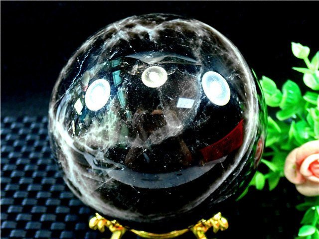 丸玉 モリオン 黒水晶 魔除け 置物｜魔除けの代表石｜アップ