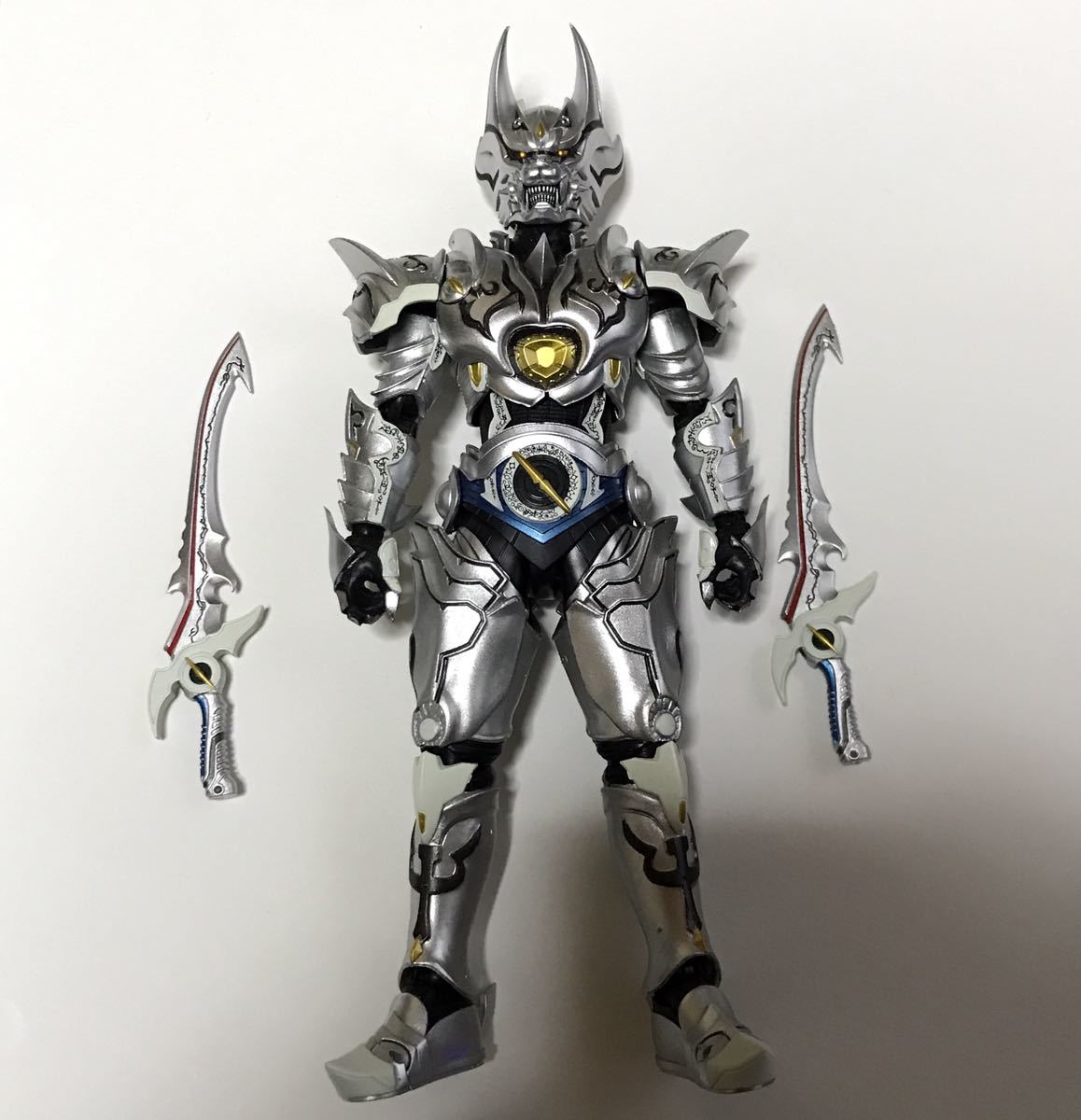 真骨彫製法 絶狼 フィギュア S H Figuarts 真骨彫製法 銀牙騎士ゼロ 30