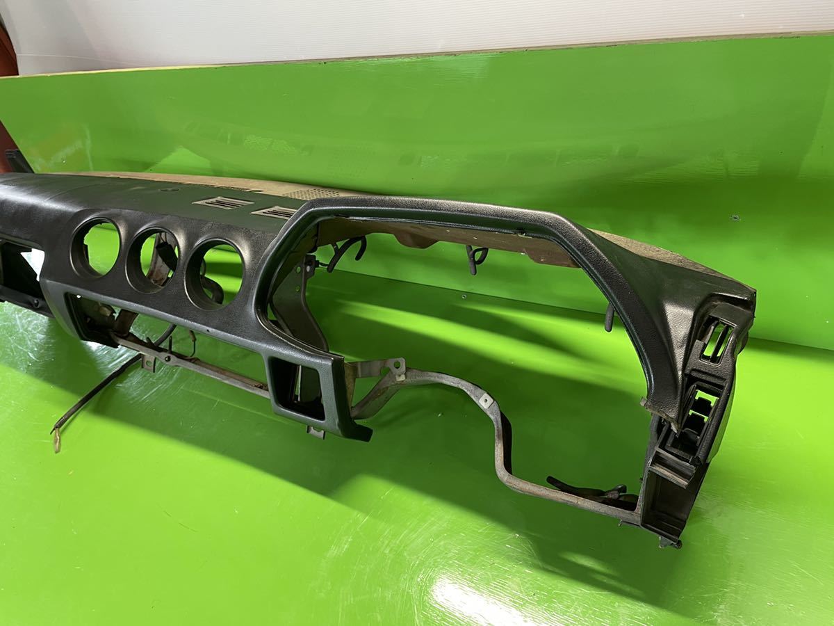 希少★日産 S130Z フェアレディZ◆ダッシュボード ダッシュパネル◇インナーパーツ 2シーター スピーカー 個人宅不可 フェアレディZ ダッシュボード S130Z 一式 メーター ダッシュボードマット⁄ダッシュボードカバー⁄ダッシュマット⁄ダッシュカバー⁄防眩⁄反射軽減⁄ひび割れ