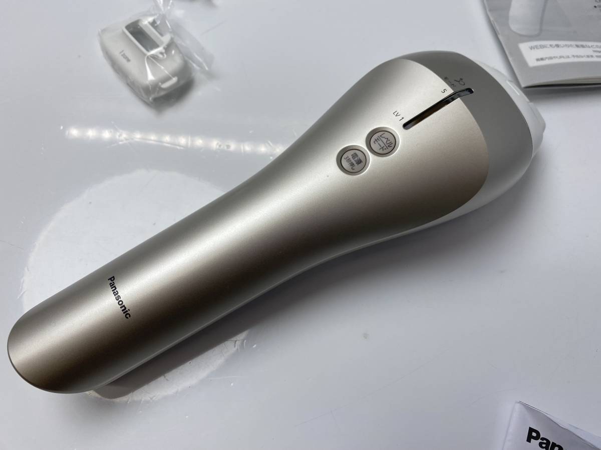 ★Panasonic ES-WP97★パナソニック 光エステ 光美容器 ボディ＆フェイス ※アダプタ欠品【中古/現状品/動作未確認】
