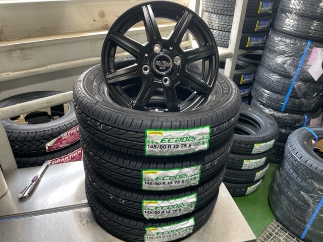  ダンロップEC202L 145/80R13 アルミホイール4本セットALIAMATBLACK 2022年製造(ラジアルタイヤ)｜売買されたオークション情報、yahooの商品情報をアーカイブ公開 - オークファン 4穴