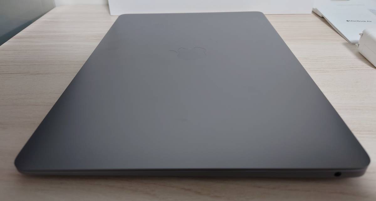 美品MacBook Air M1 2020 スペースグレイバッテリー100%