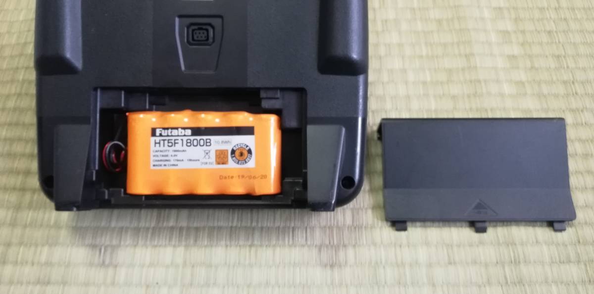 Futaba 2.4GHz S-FHSS T8J 送信器のみ 飛行機用 8J Futaba R6SF T6⁄