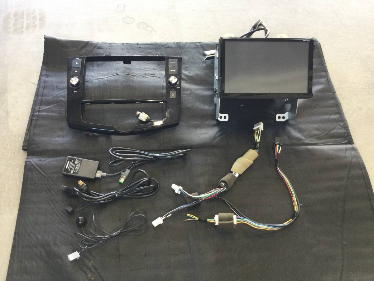 ☆ C26 セレナ ☆ 日産純正 8インチナビ MM514D－L ☆ パネル 