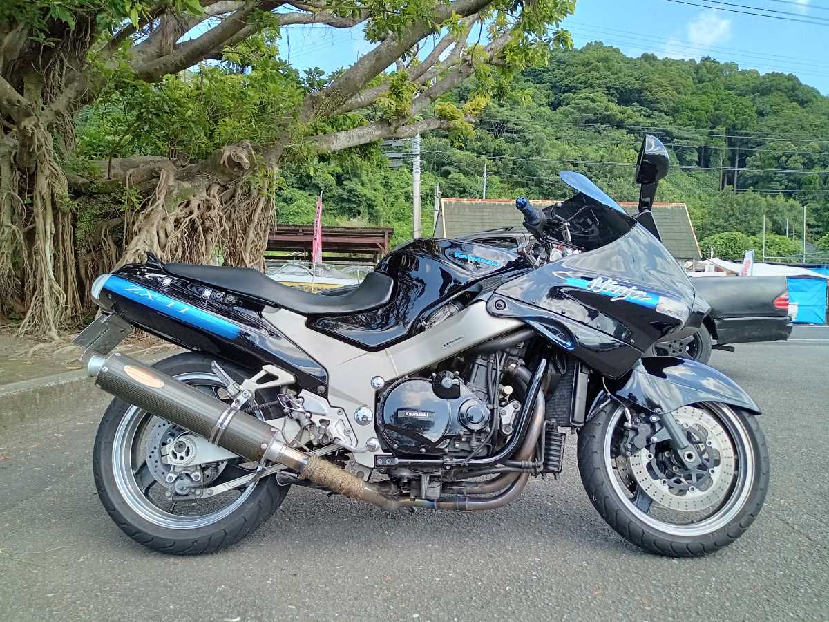 ZZR1100D、ZZR1100C、ベビーフェイスフルエキカーボンマフラー