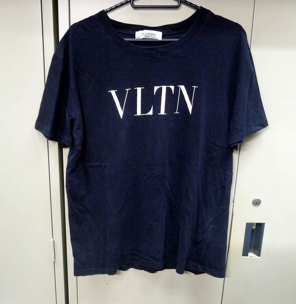 Unisex VLTN NEW Logo One pint Logo T-shirts VLTN ロゴ Tシャツ 男女兼用 ユニセックスサイズ V L T N シャツ