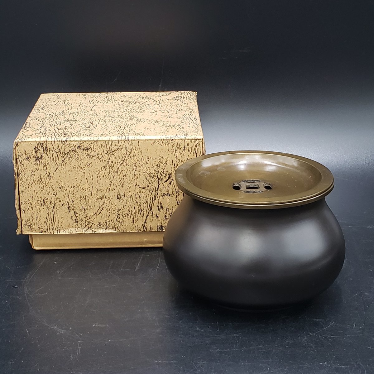 純銀製 槌目 竜彫緋銅銀蓋 木摘 木取手 急須 煎茶道具 長さ約9cm 楽天市場】純銀細工 一東斎造 手作り 木摘蓋 古美術品銀瓶 湯沸 貴石