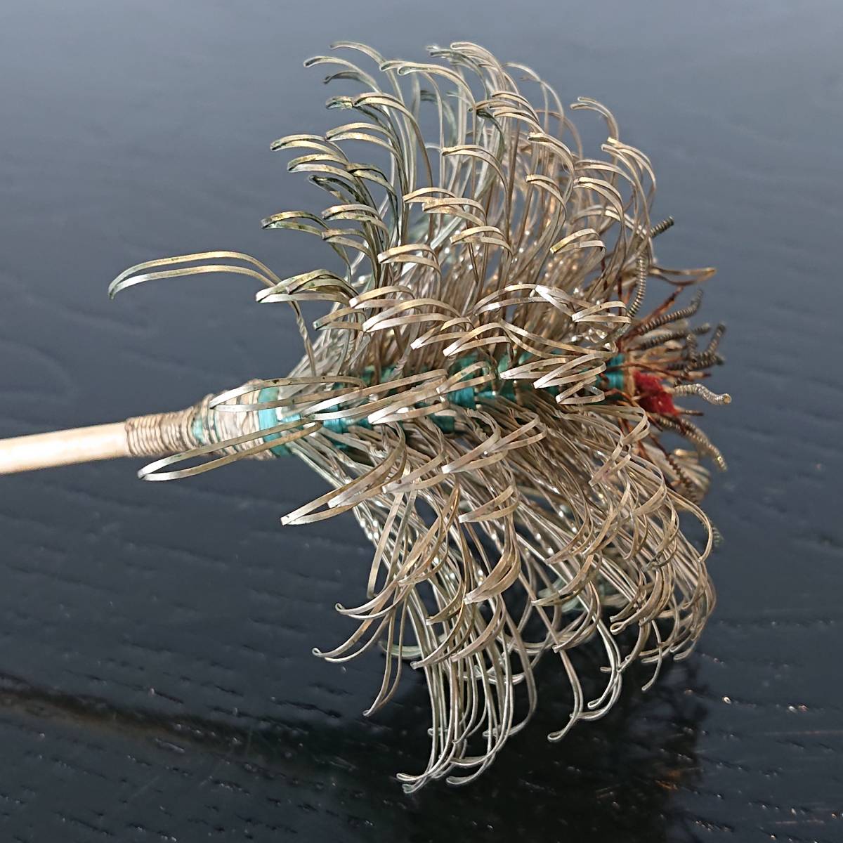 アンティーク 簪 芝山細工 珊瑚 牛甲 櫛と笄 菊花 - 彫金 金工細工 