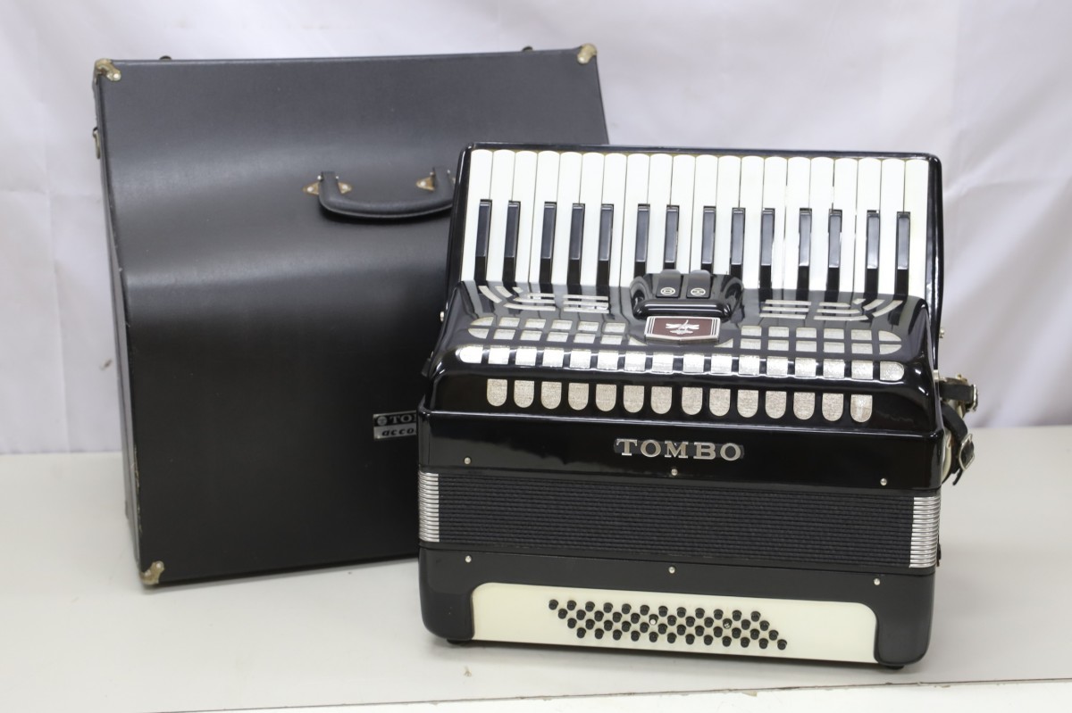 Tombo No.52 Accordion トンボ アコーディオンハードケース付 F6033 の 