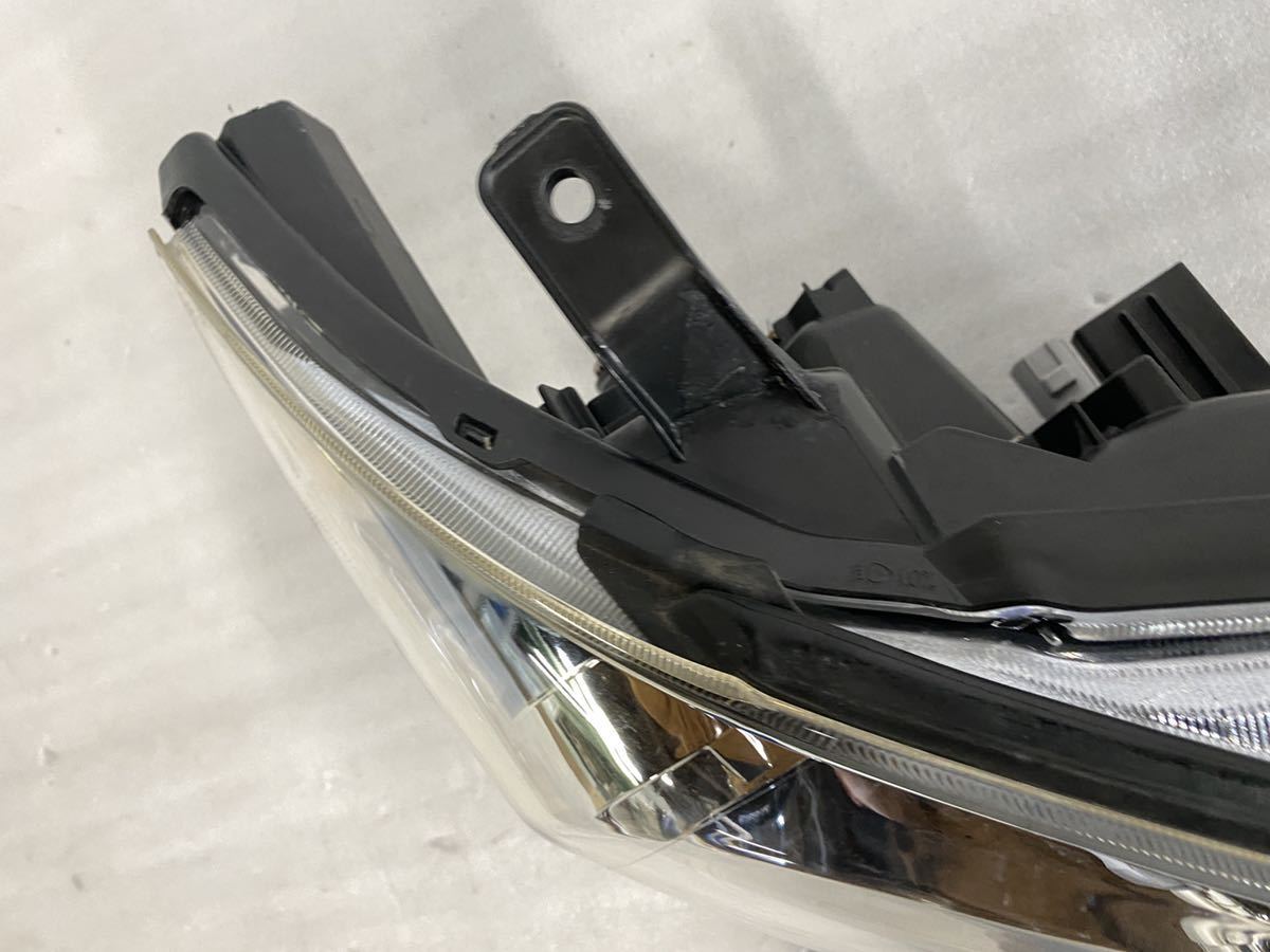 サイ AZK10 SAI 右 トヨタ ヘッドライト 純正 HID コイト 75-6 前期 