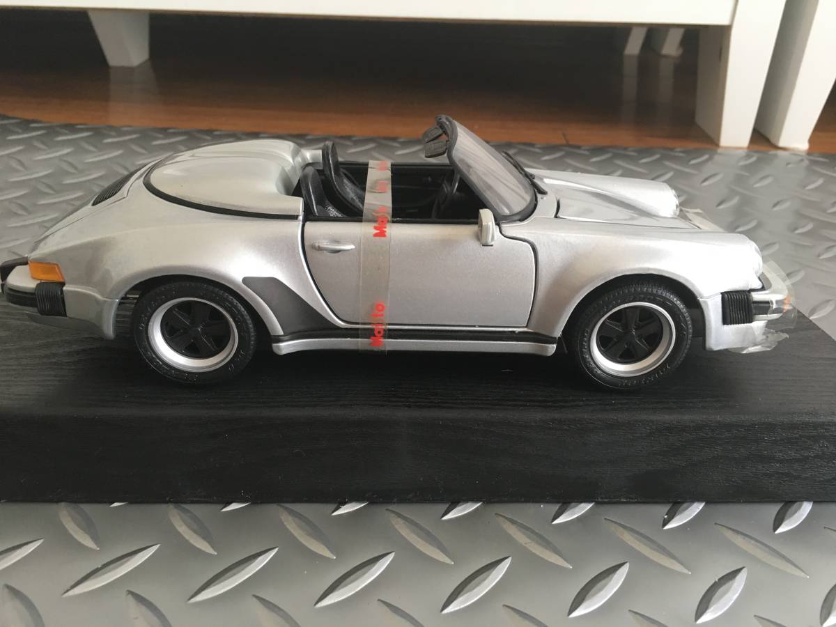 マイスト 1/18 ポルシェ911 ロードスター 1989 未展示品 - 希少 1⁄18