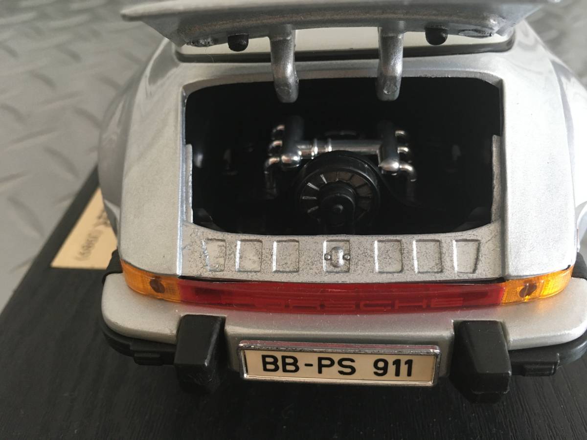 マイスト 1/18 ポルシェ911 ロードスター 1989 未展示品 - 希少 1⁄18