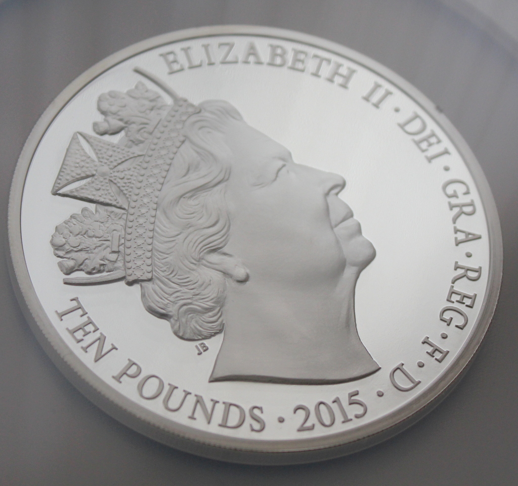2015 イギリス エリザベス2世 最長在位記念 10ポンド 5オンス 銀貨 NGC