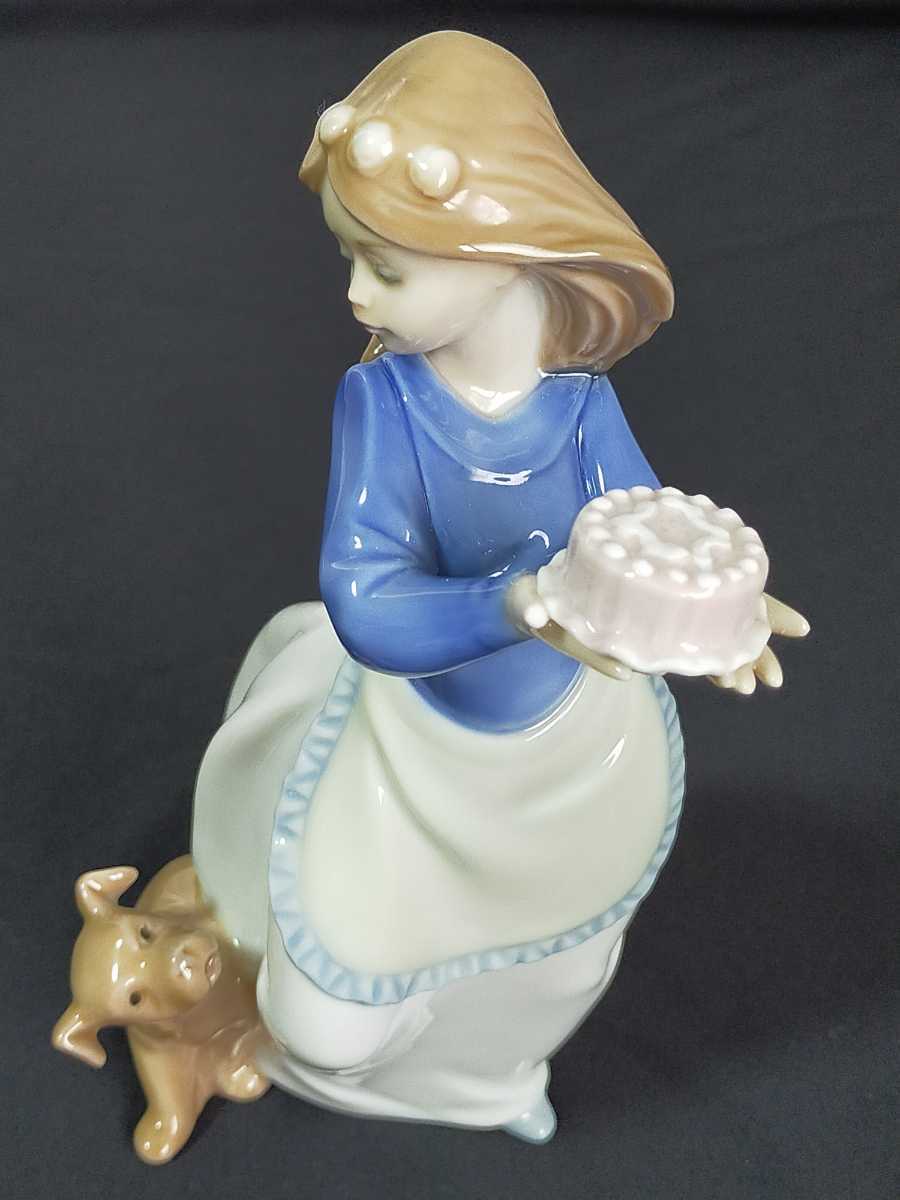 リヤドロ LLADRO NAO 鳩を抱く少女 フィギュリン スペイン 箱入り リヤドロ LLADRO NAO 鳩を抱く少女 フィギュリン スペイン 箱入り