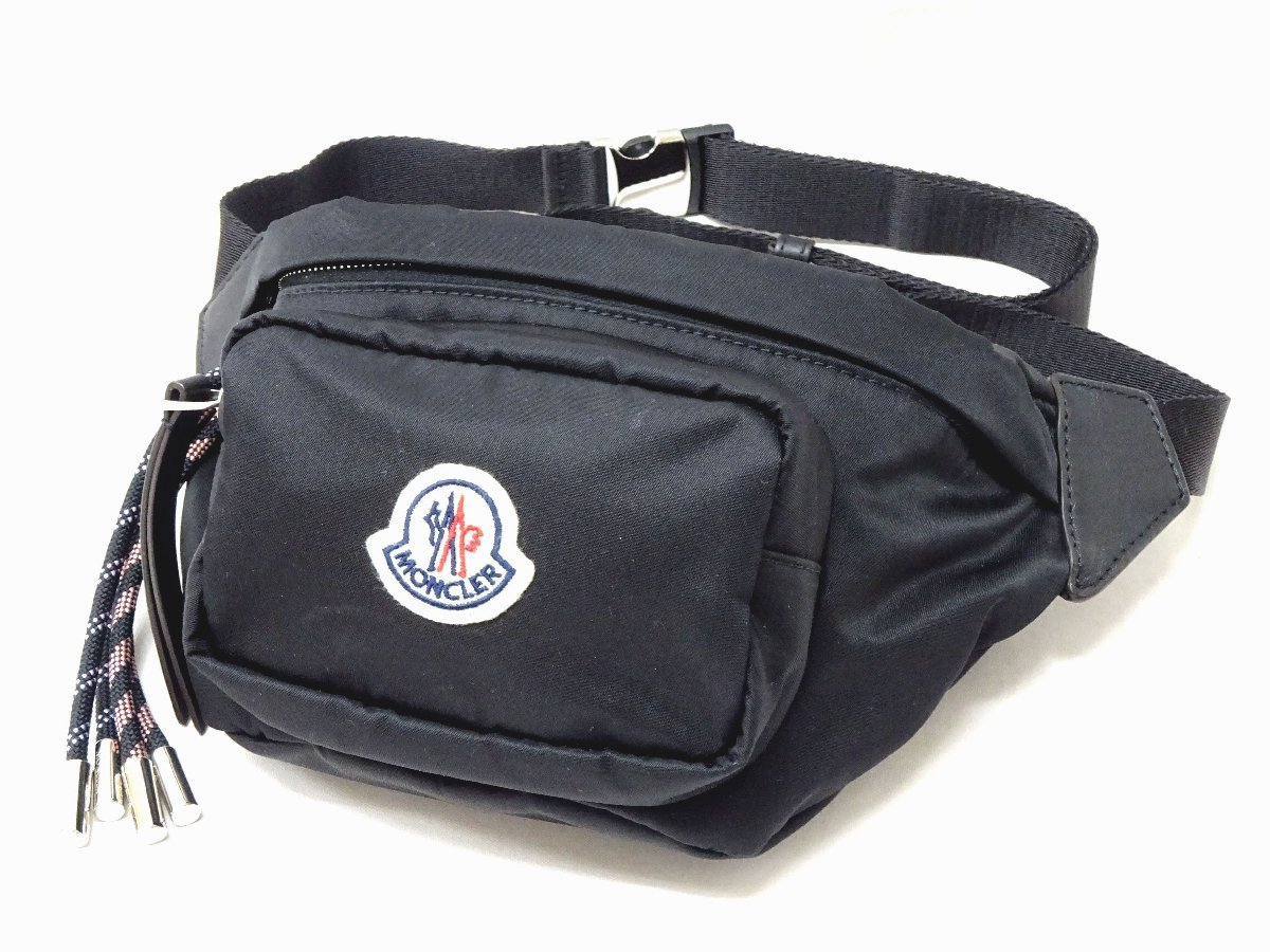 保存袋【美品】モンクレール MONCLER ロゴワッペン ボディバッグ 