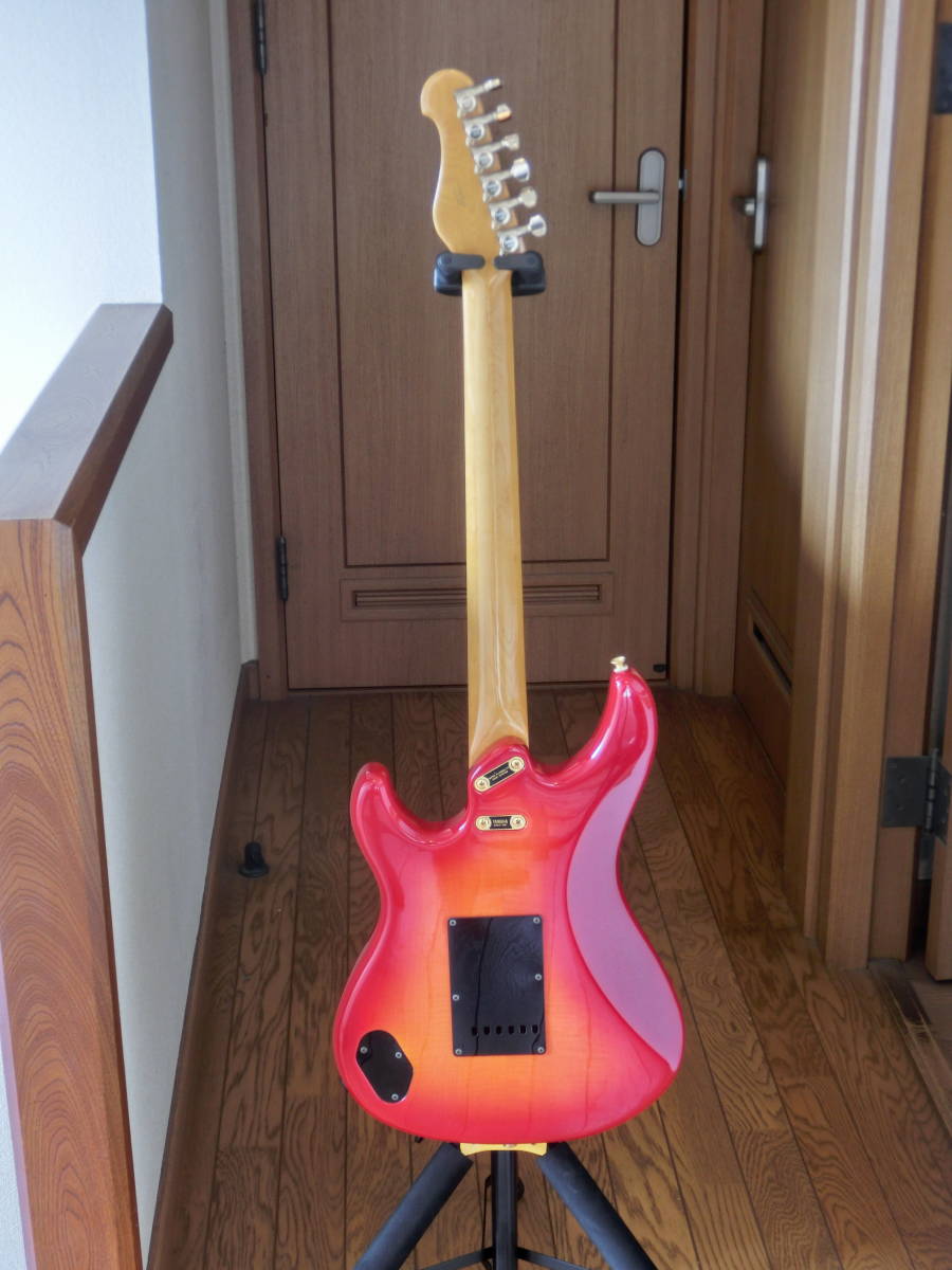 YAMAHA Session II 703J Guitar