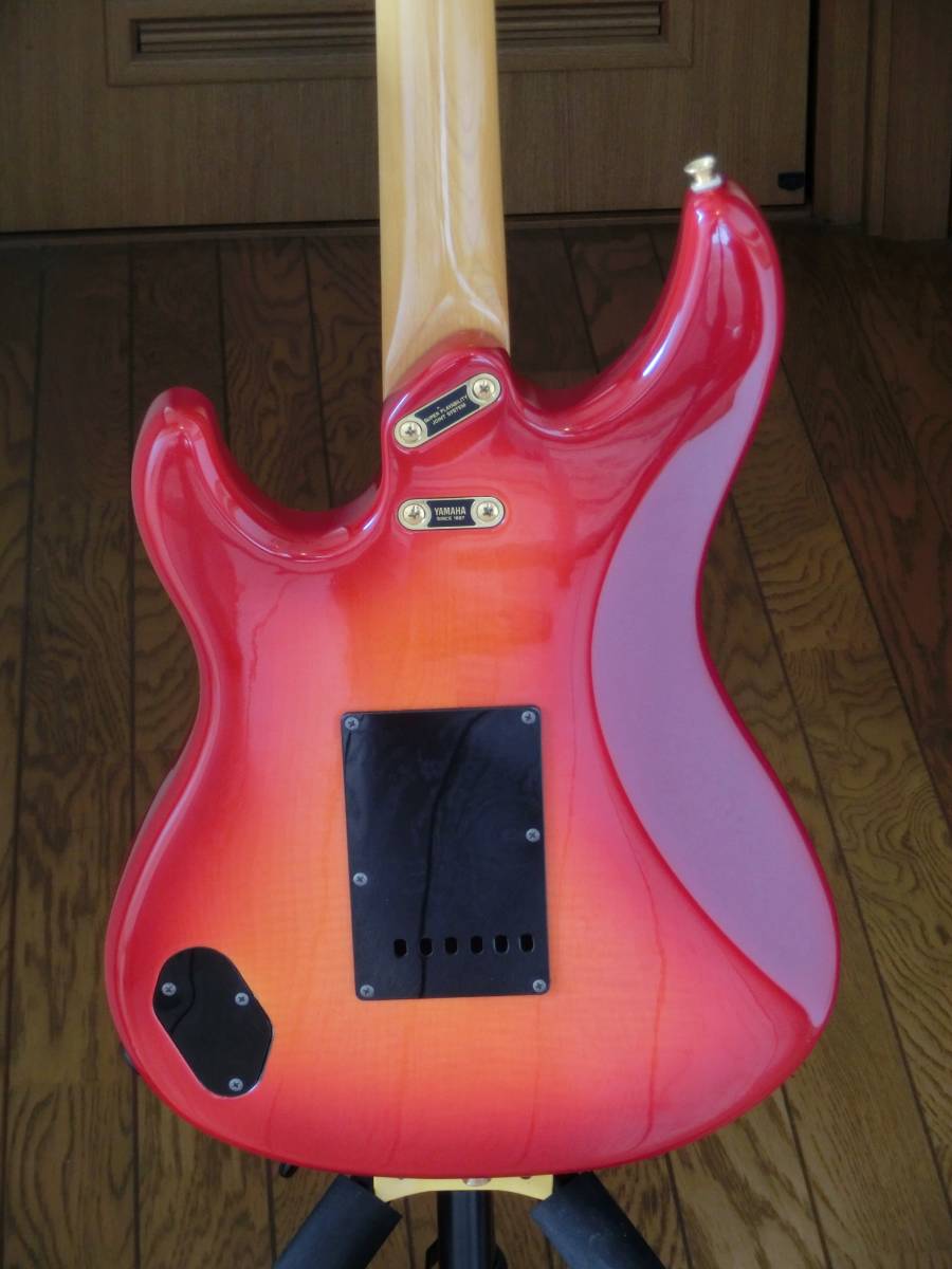 YAMAHA Session II 703J Guitar