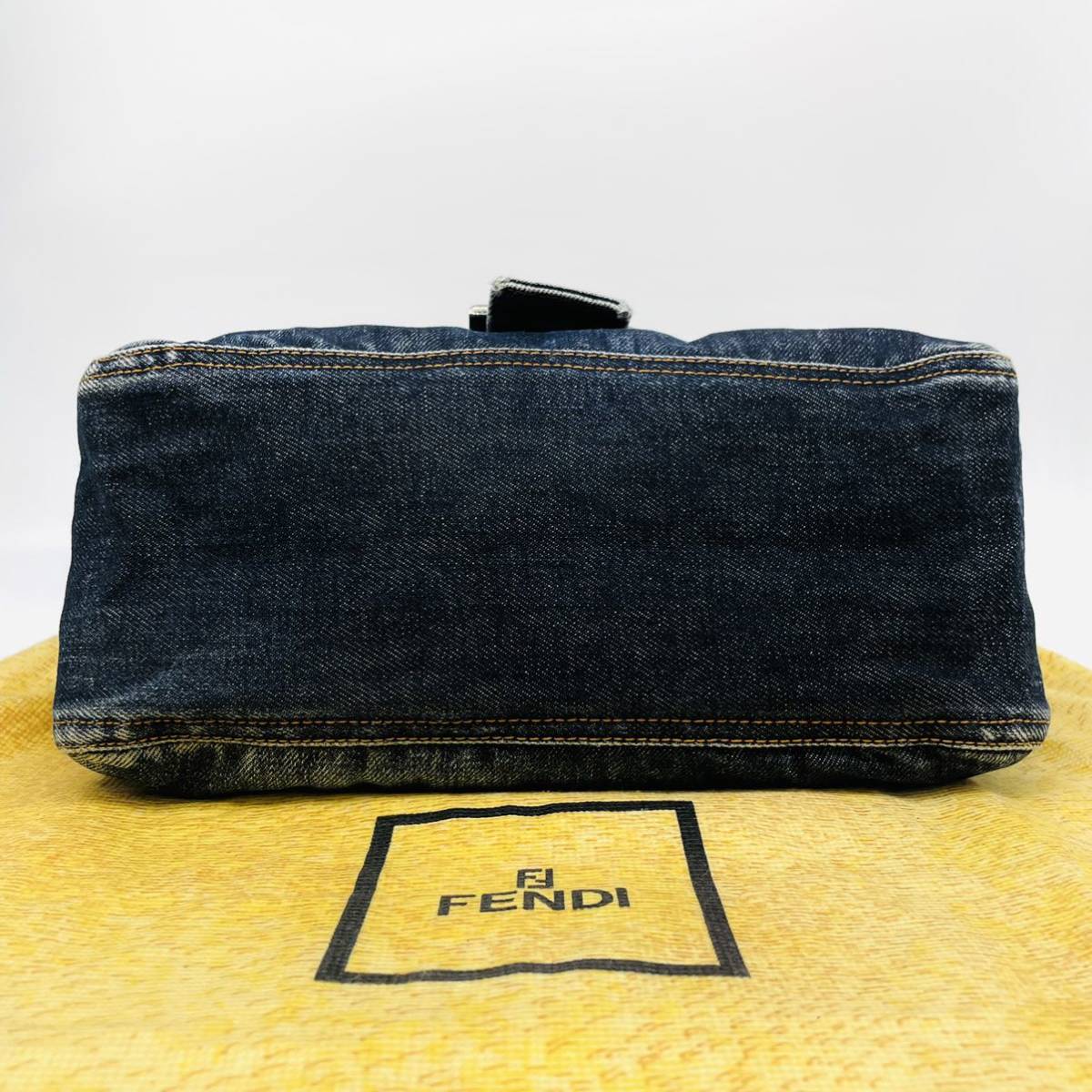 最高峰 高級】FENDI フェンディ マンマバケット デニム ショルダー 