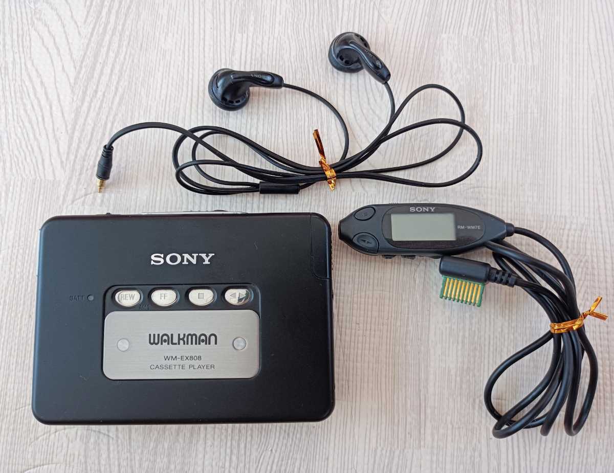 【新品，正規品】 SONY カセットウォークマン WM-EX808 ブラック 通電確認済み ジャンク 黒 カセットプレーヤー ソニー(再生専用)｜売買されたオークション情報、yahooの商品情報をアーカイブ公開 - オークファン 再生専用