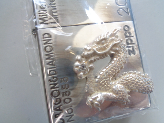 新品 未使用品 1999年製 ZIPPO ジッポ ダイヤ入り 龍 2000 メタル貼り 