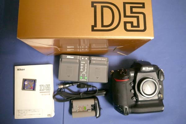 Nikon ニコン D5 デジタル一眼レフカメラ ボディ CFカードタイプ 完動