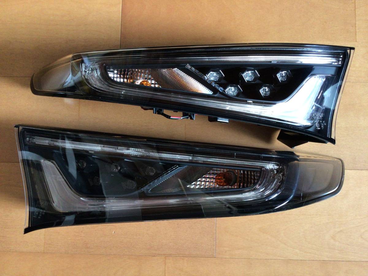 中古 美品 ホンダS660(JW5)後期型 純正品 左右 中古 美品 ホンダS660(JW5)後期型 純正品 左右
