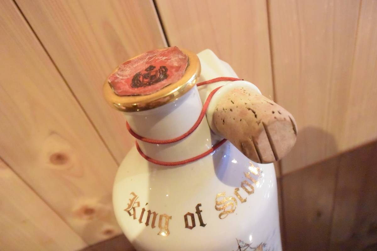 未開栓KING OF SCOTSウィスキー ロイヤル ウィンザー陶器、25年