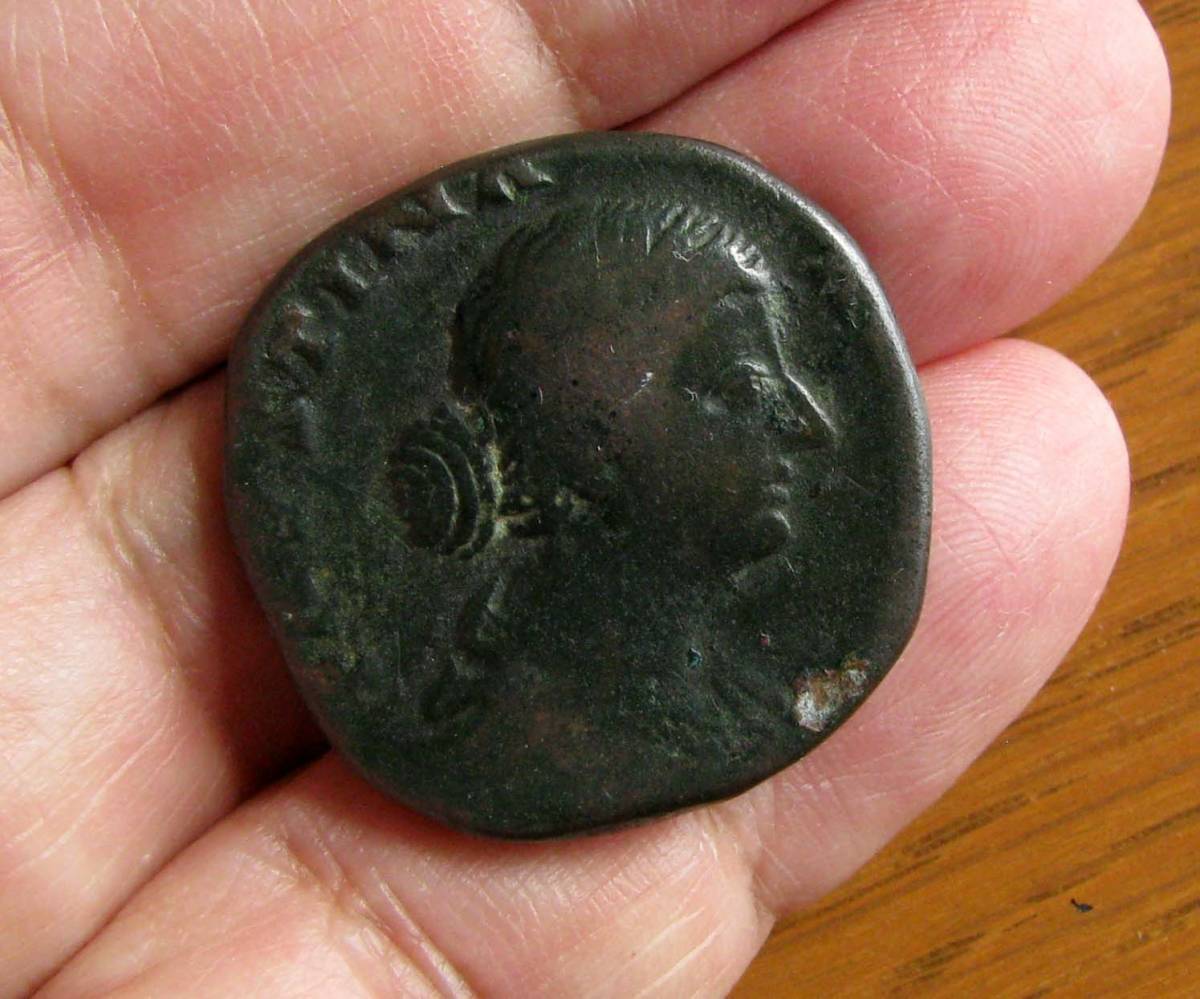 古代ローマ帝国　小ファウスティナ妃　セステルティウス銅貨 ◇古代ローマ【小ファウスティナ セステルティウス銅貨】女神ジュノー