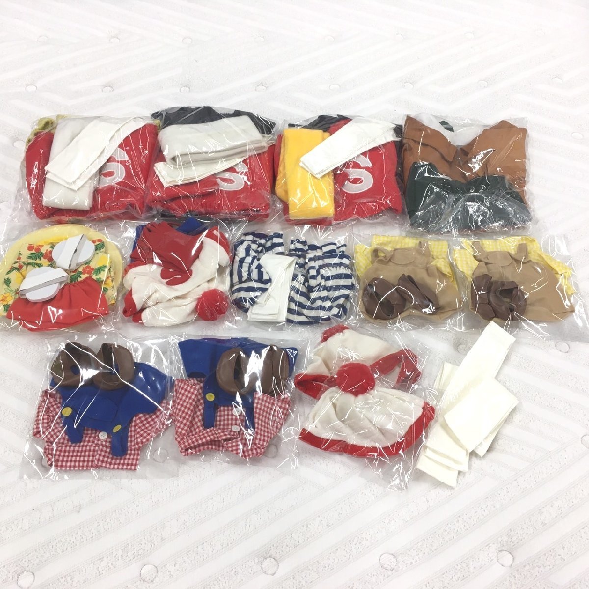 サトコちゃん人形約30㎝　➕着せ替え服4着セット 佐藤製薬 レア □佐藤製薬 着せ替え用服 サトちゃん人形 サトちゃん人形・