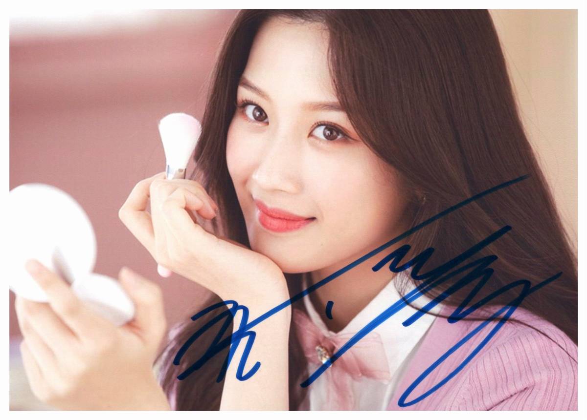 E 2L判 ムン・ガヨン Moon Ga-young 韓国の女優 直筆サイン写真 COA
