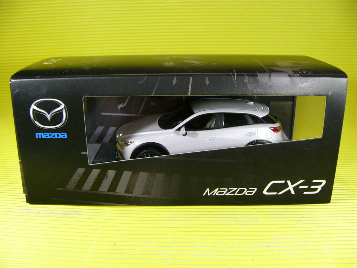 マツダ純正 1/43 マツダ CX-3 スノーフレイクホワイトパールマイカ