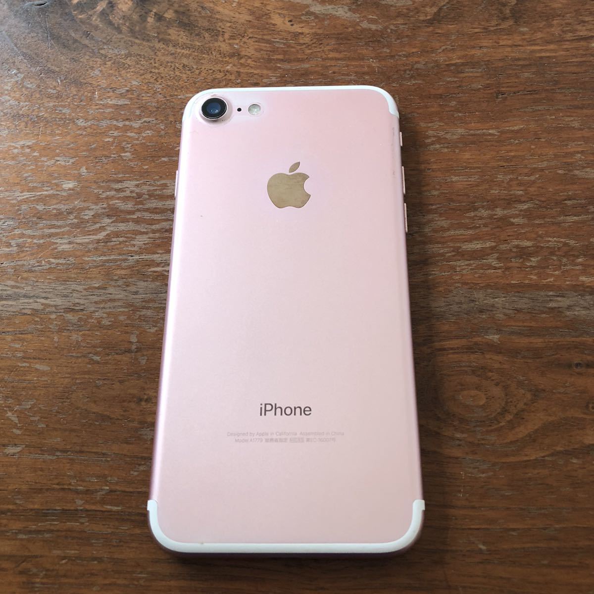 iPhone SIMフリー 0 128GB プラス 公式通販 iPhone7 バッテリー最大容量78% Apple バッテリー容量78% バッテリー 32GB バッテリー78% 動作OK パネル交換済 高品質