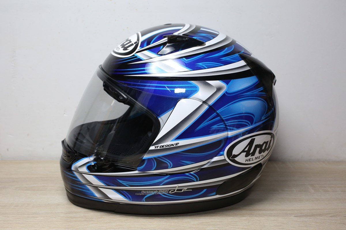 Arai SNELL アライ フルフェイスヘルメット T8133-2000 K1264は □美品□ アライ Arai ヘルメット プロフィール SNELL 55 56cm