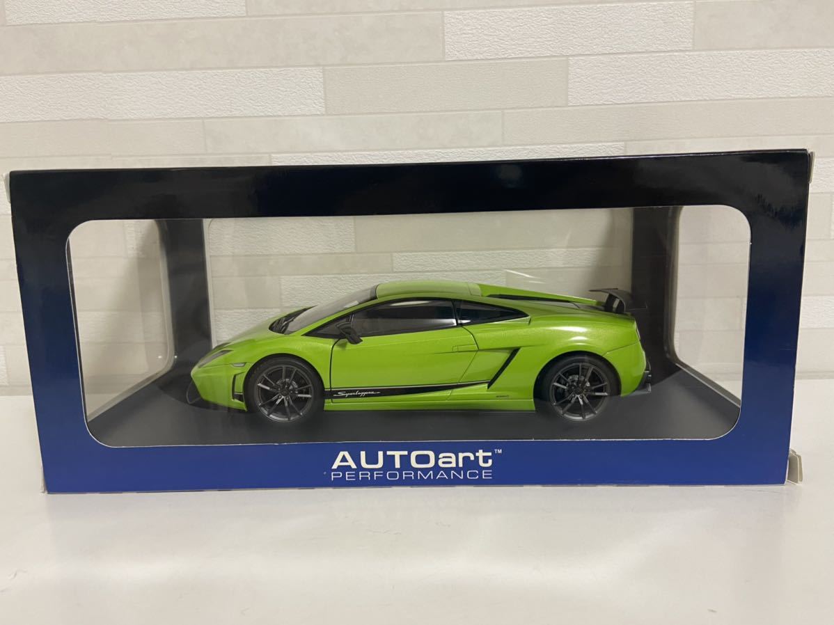 即決 オートアート 1/18 ランボルギーニ ガヤルド LP570-4 スーパー