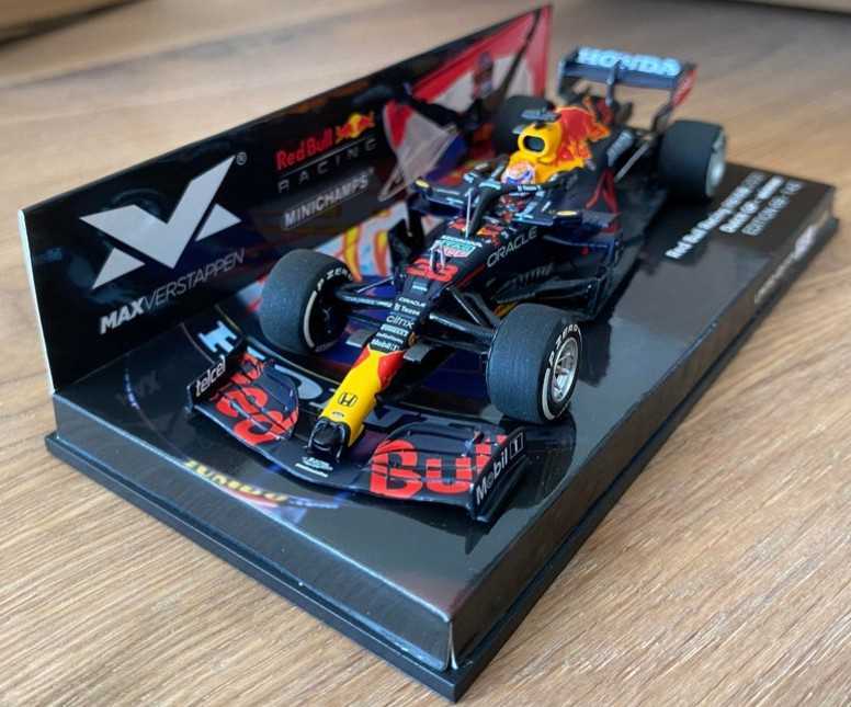 《MVショップ別注》ミニチャンプス　1/43 RB16B F1 オランダGP 優勝 M.フェルスタッペン　優勝トロフィー付き 2021