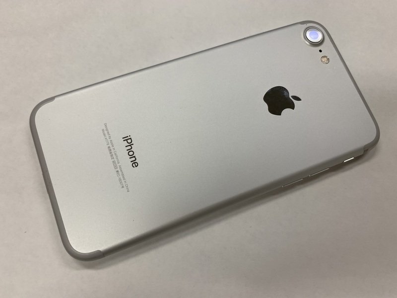 BV845 SIMフリー iPhone7 シルバー 32GB ジャンク ロックOFF iPhone7