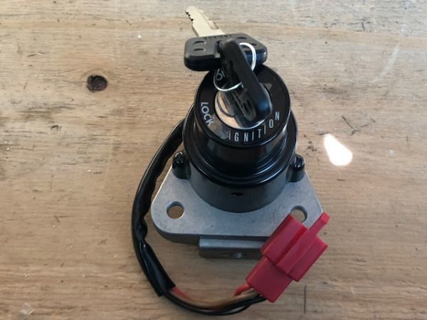 驚きの破格値，100%新品 ヤマハ メインスイッチ 2GK-82501-01(ヤマハ用)｜売買されたオークション情報、yahooの商品情報をアーカイブ公開 - オークファン ヤマハ用