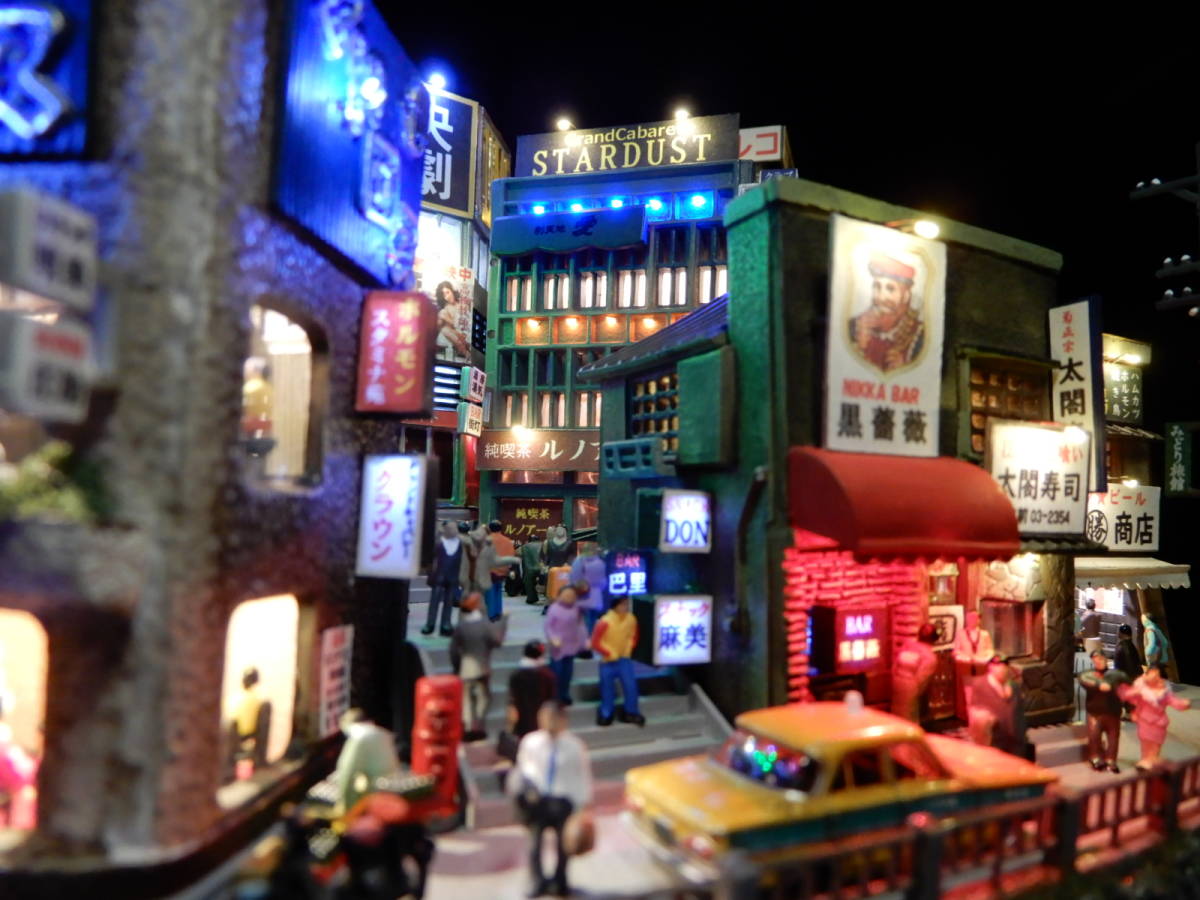 昭和奇譚 1150ジオラマ R３５推奨 「賑やかな歓楽街  大人の遊艶地」☆LED電飾ケース付(ストラクチャー)｜売買されたオークション情報、ヤフオク!  の商品情報をアーカイブ公開 - オークファン（aucfan.com）