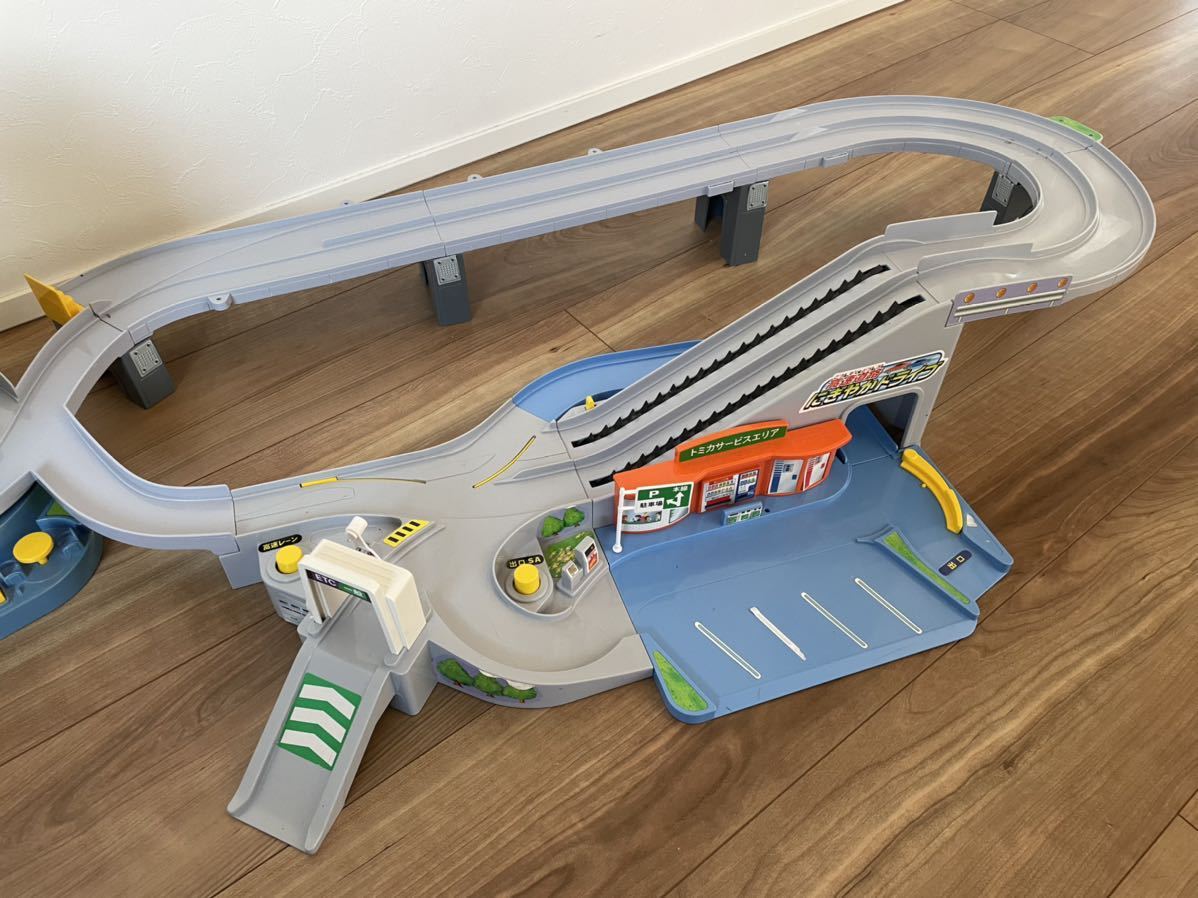 トミカ 峠やまみちドライブ | Tomica ☆トミカ 高速道路にぎやか