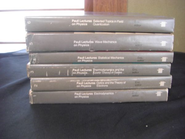 超激得，定番 物理洋書 Pauli lectures on physics 全6冊揃 Wolfgang Pauli ヴォルフガング パウリの物理学講義 C7(洋書)｜売買されたオークション情報、yahooの商品情報をアーカイブ公開 - オークファン 洋書