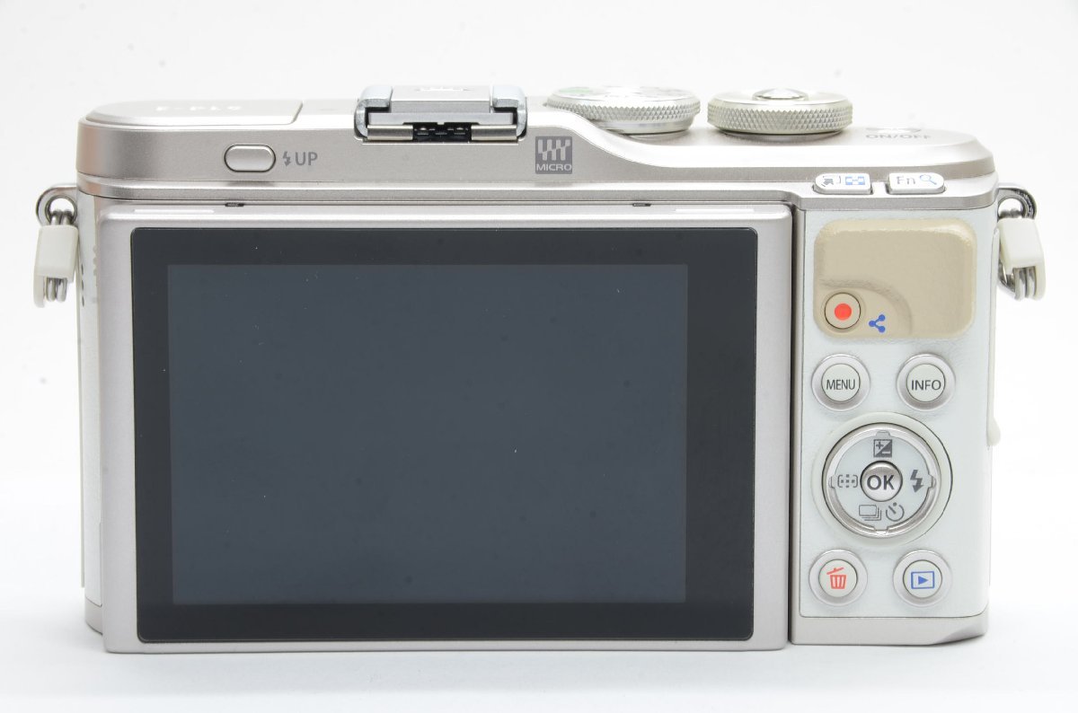 オリンパス OLYMPUS PEN E-PL9 BODY ホワイト ミラーレス一眼レフ 
