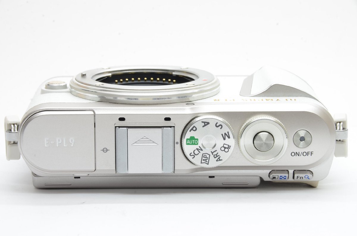 オリンパス OLYMPUS PEN E-PL9 BODY ホワイト ミラーレス一眼レフ 