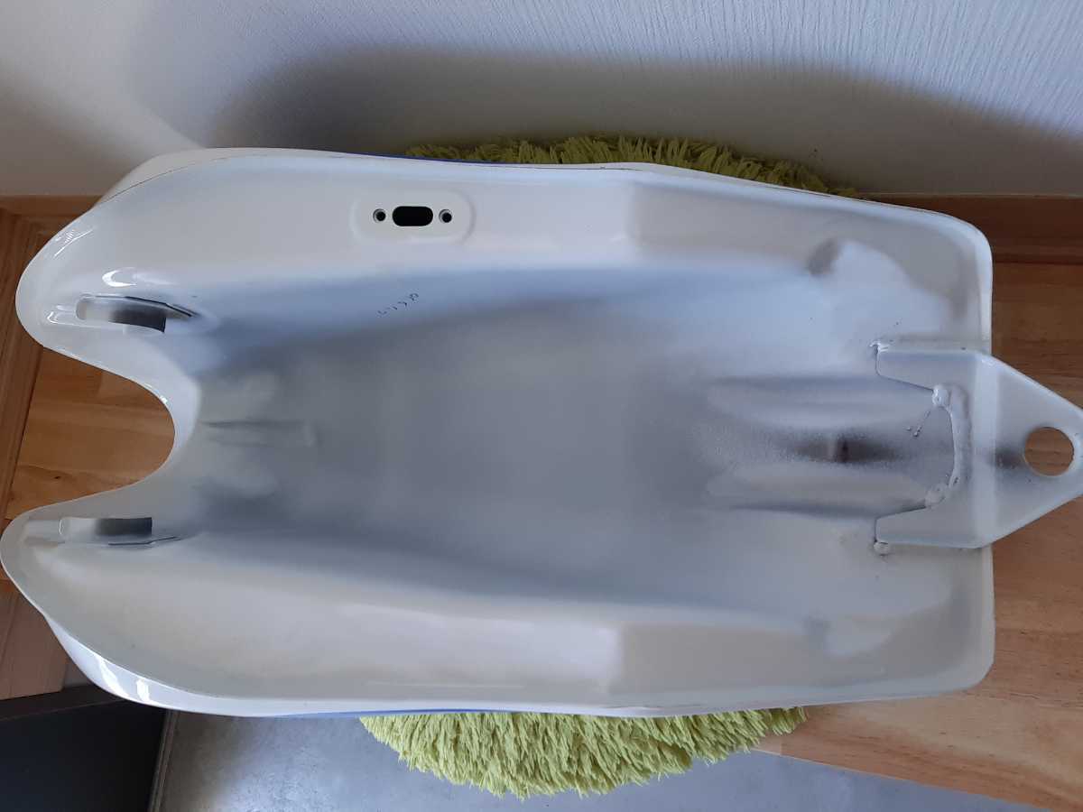 希少新品未使用ヤマハRZ250 RZ350 ガソリンタンクです