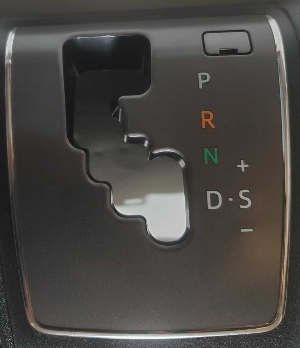 トヨタ ハイエース・GDH206V 純正 6型 スーパーGL エアコンパネル